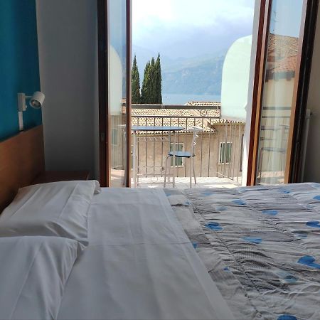 Hotel Luisa 布雷佐内加尔达 外观 照片
