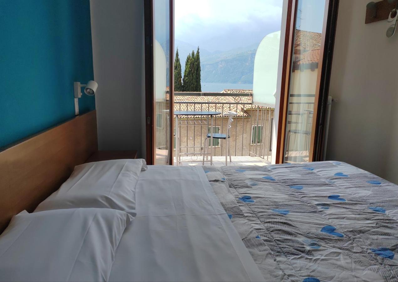 Hotel Luisa 布雷佐内加尔达 外观 照片