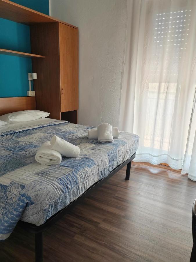 Hotel Luisa 布雷佐内加尔达 外观 照片