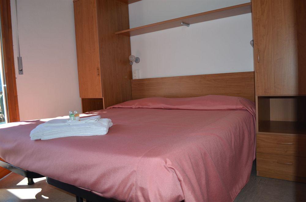 Hotel Luisa 布雷佐内加尔达 外观 照片